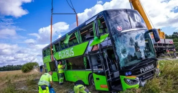 Унаслідок аварії туристичного автобуса у Німеччині постраждали українці