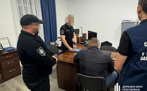 Командир військової частини з Рівного змушував підлеглих будувати йому дім — ДБР