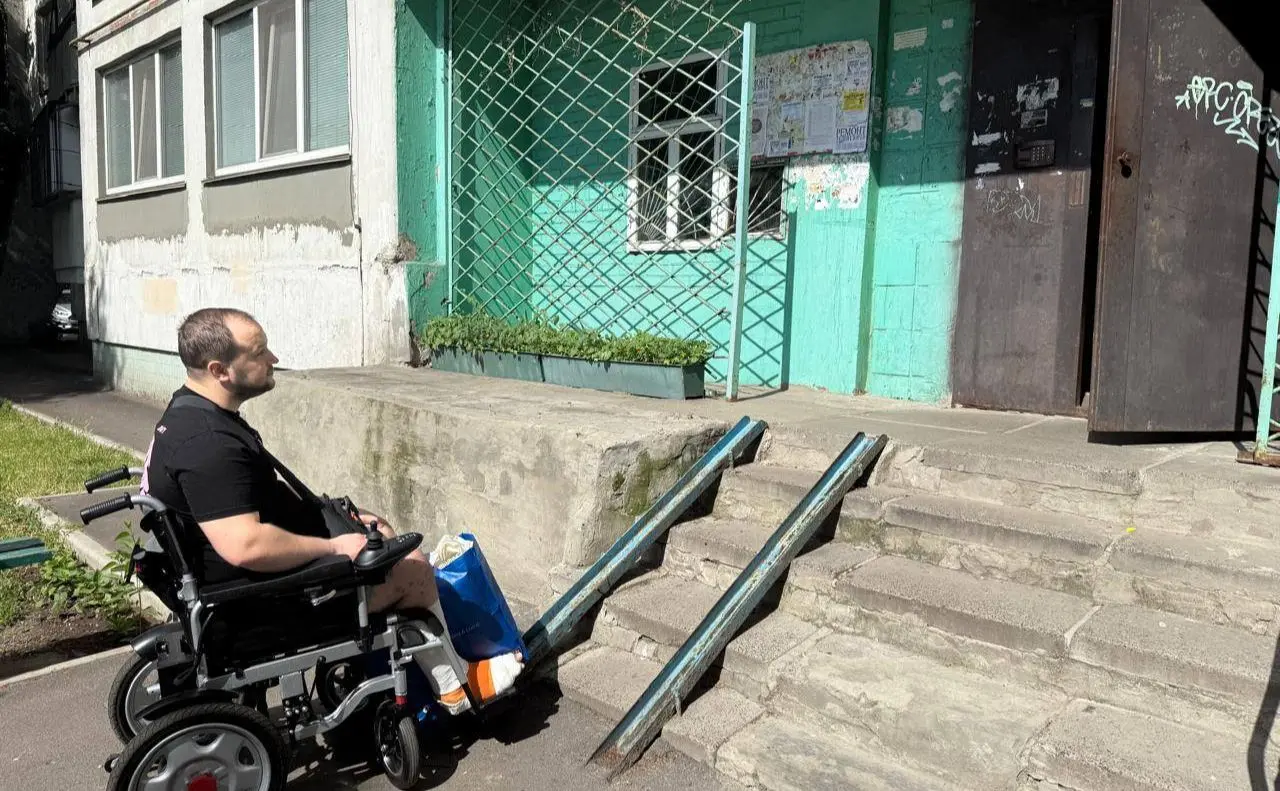 Коли дім недоступний: у Святошинському районі військовий не може вільно потрапити у власну квартиру
