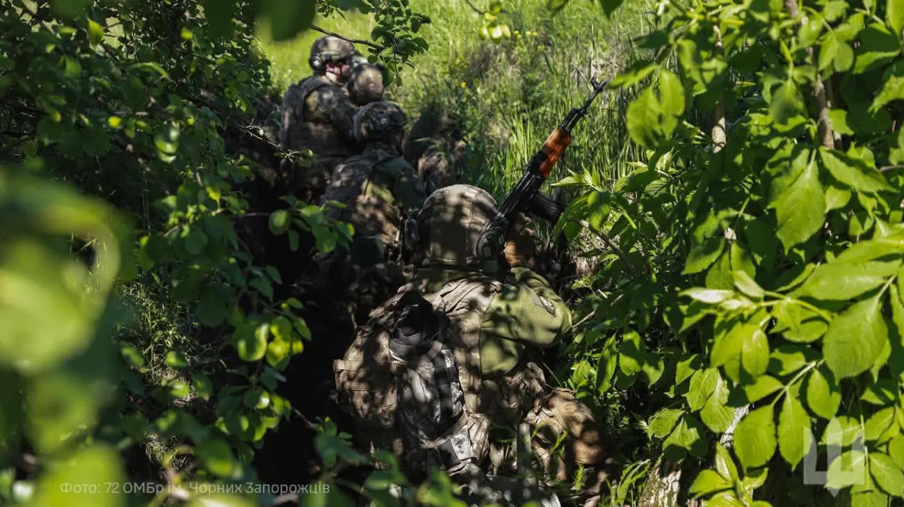 Heavy Fighting Continues in Eastern Ukraine as Russia Presses On