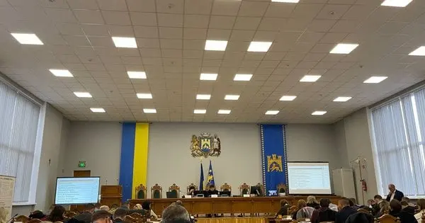 Двоє депутатів Львівської районної ради склали повноваження