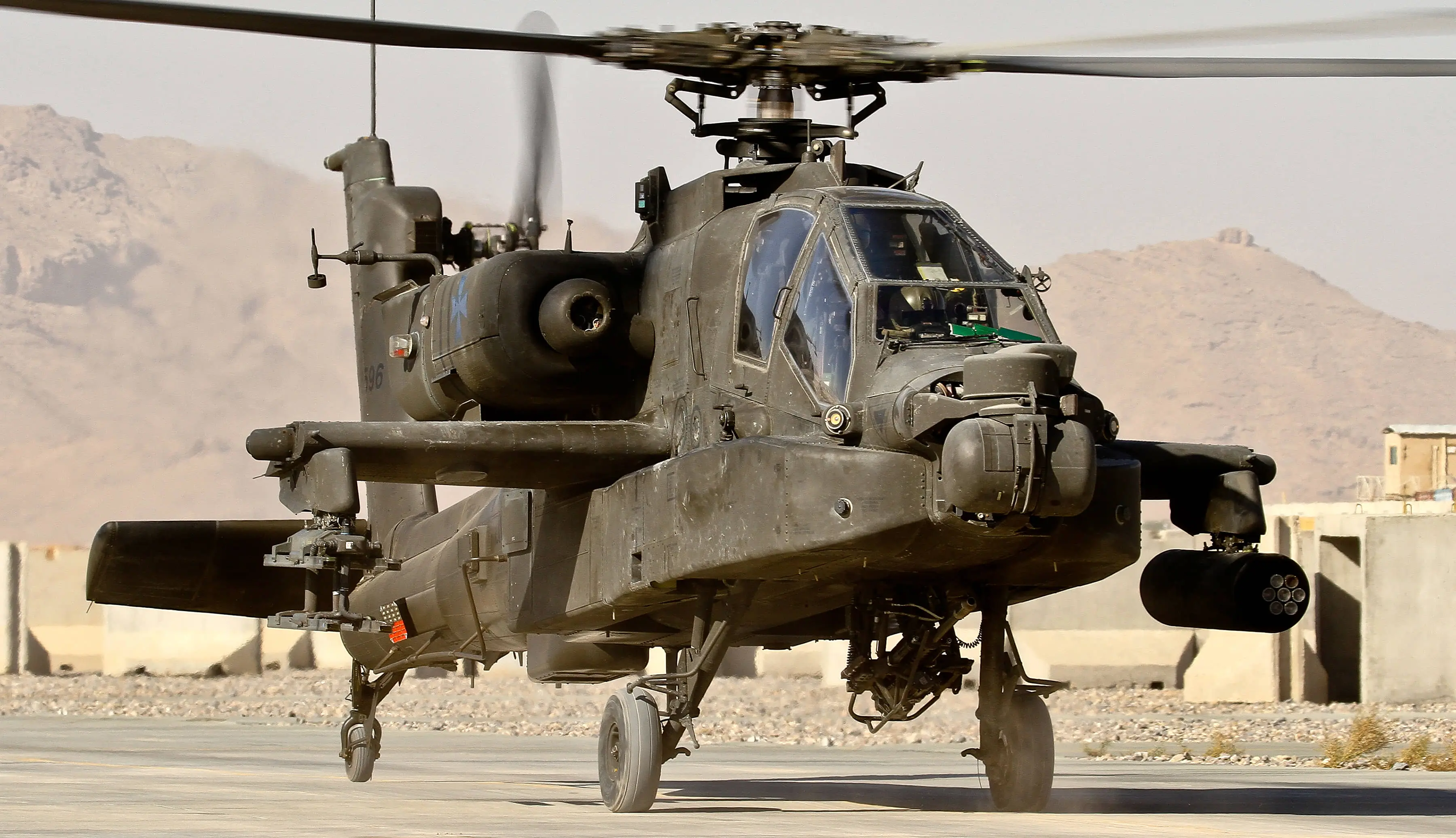 У Польщі готуються отримати перші вертольоти Apache