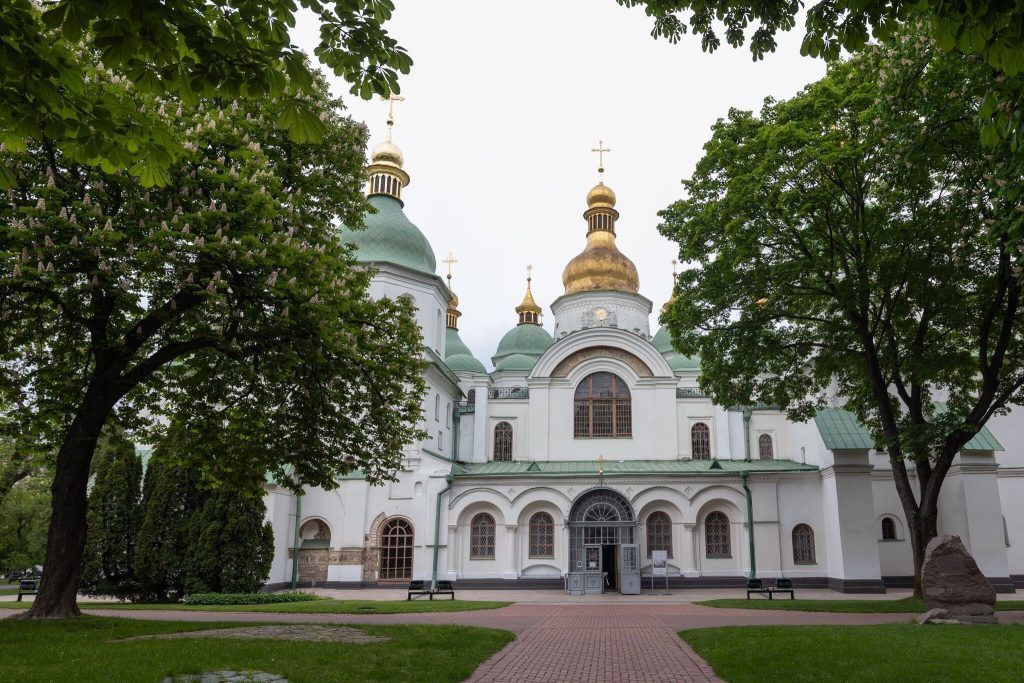 Одна з причин відсторонення очільниці “Софії Київської”, весілля у храмі на Страсну п’ятницю, – ЗМІ