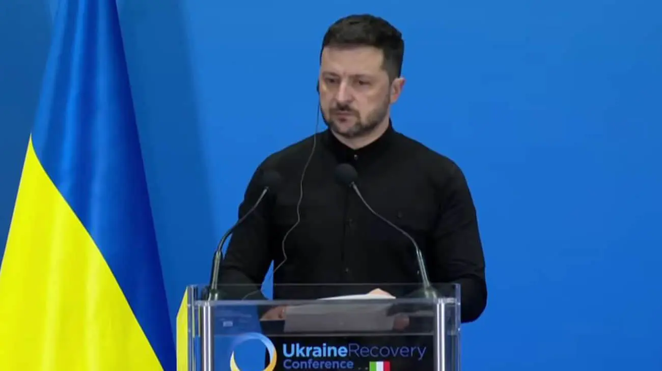 Зеленський розповів, що Україна хоче купити додаткову зброю і ППО