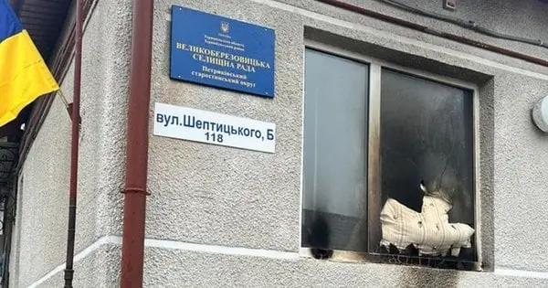 Двох паліїв з Тернополя засудили за підпал сільради на замовлення ФСБ