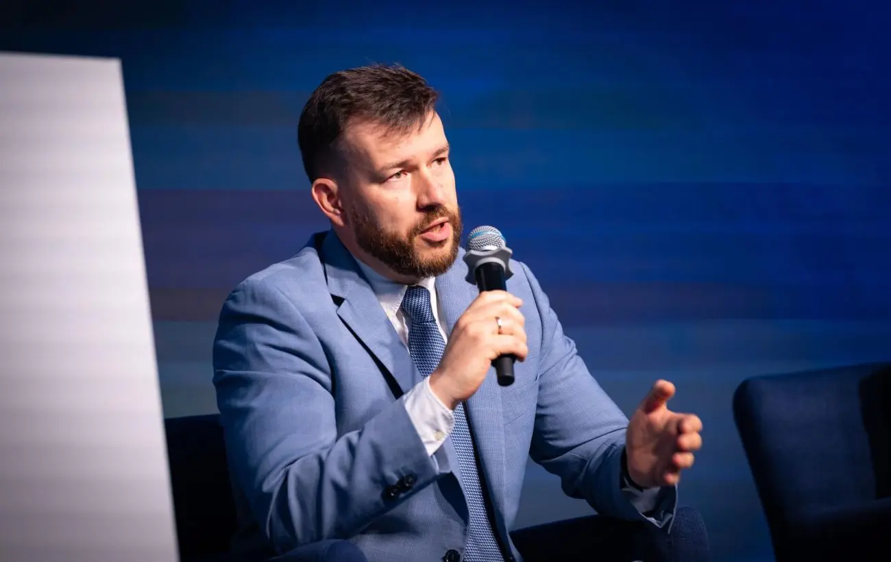Накопичувальна пенсія: як в уряді хочуть зберегти кошти українців
