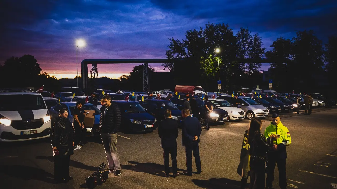 Держполіція Латвії відправила Україні автомобілі та мікроавтобуси