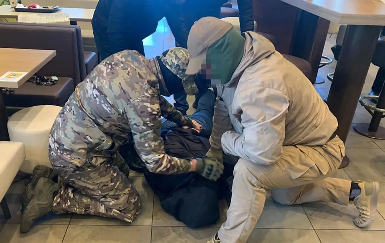 Дніпрянин підозрюється у масштабному шахрайстві з грошима на армію