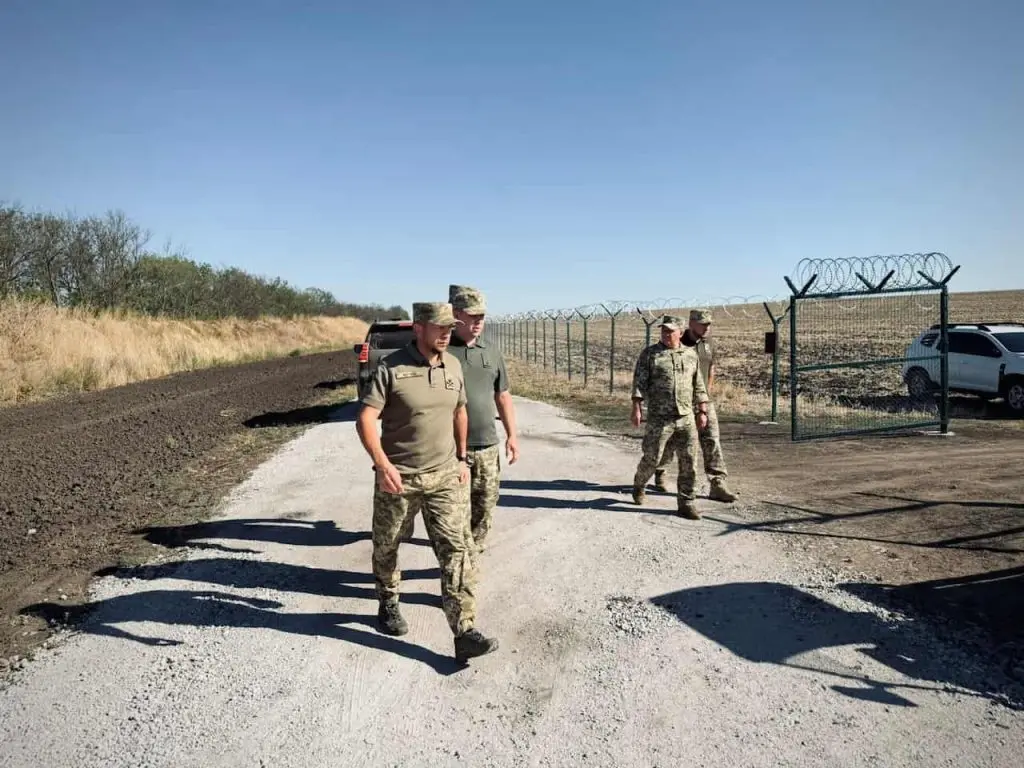 В Одеській області на кордоні з Придністров’ям будують колючу загорожу та рокадну дорогу