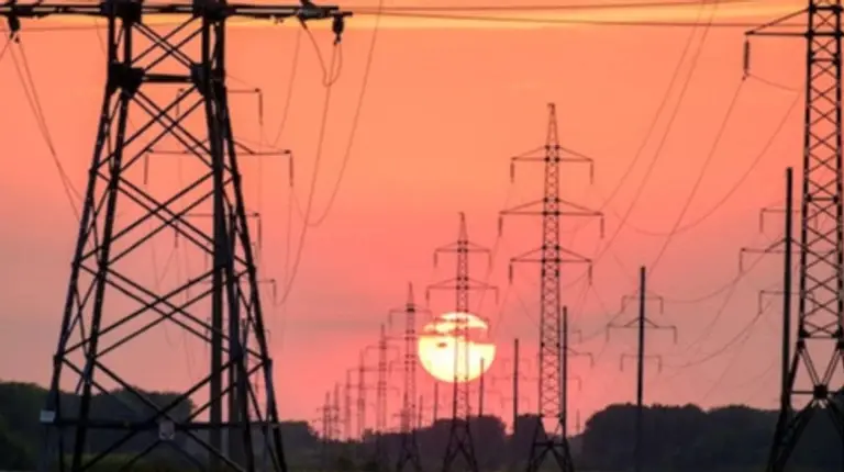 Електроенергія щороку дорожчатиме на 10-20% з 2026 – прогноз уряду