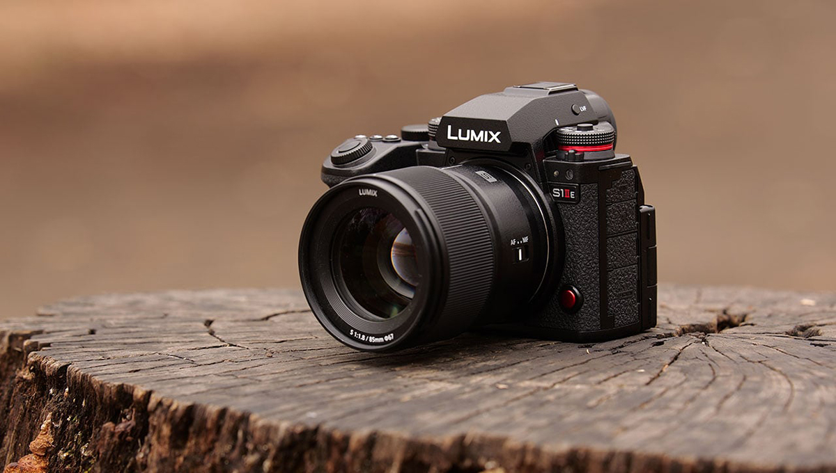 Panasonic представила LUMIX S1II та S1IIE — нові бездзеркальні камери з відео 5.1K і автофокусом для стрітспорту