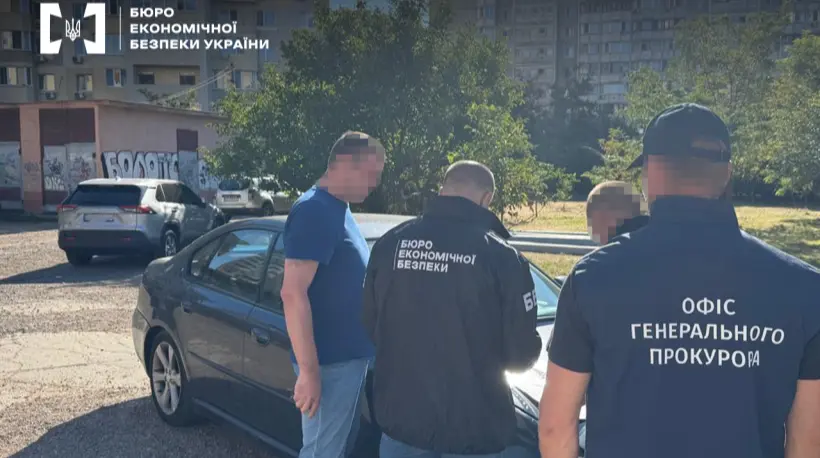 Двох осіб підозрюють у заволодінні майже 25 мільйонів виділених на потреби ЗСУ: деталі
