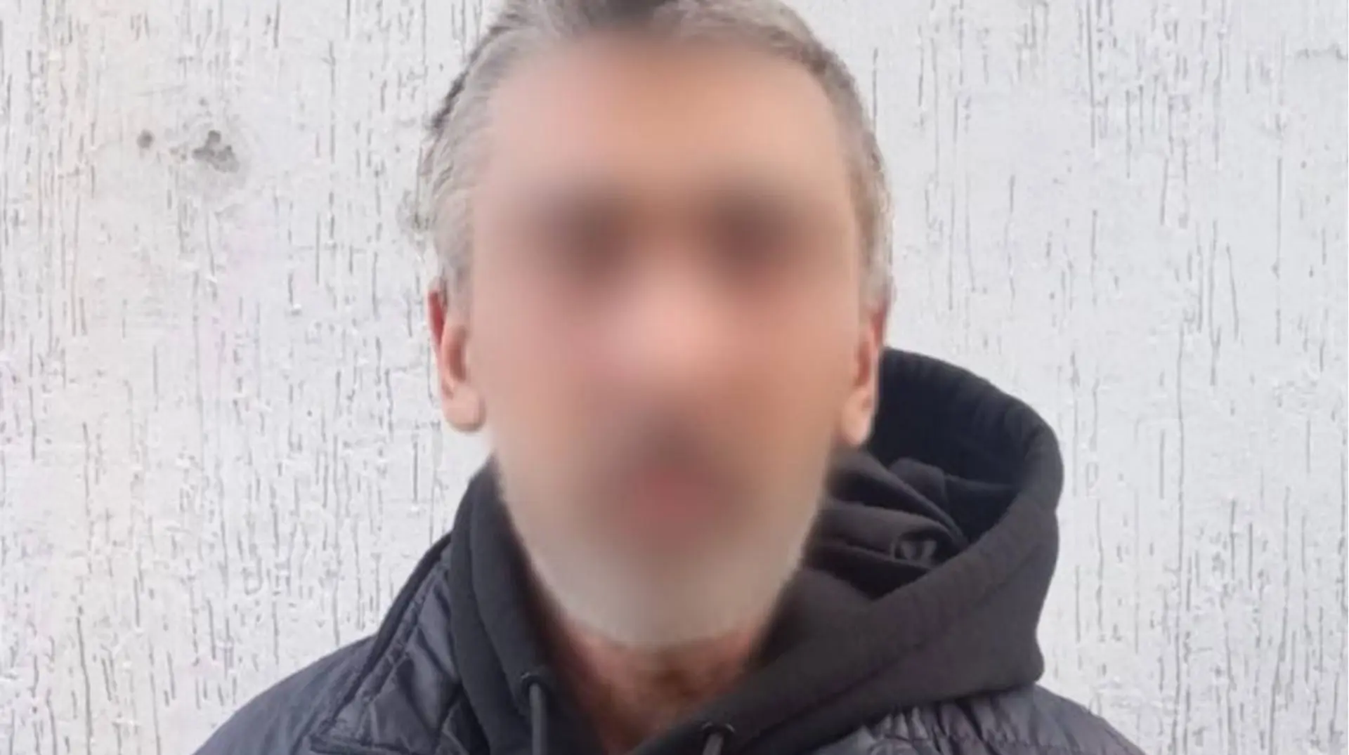 На Харківщині до довічного ув'язнення засудили батька, який систематично ґвалтував 9-річну та 13-річну доньок