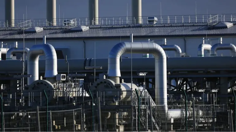 Єврокомісія запропонує "вдарити" по ціні на російську нафту та "Північному потоку"