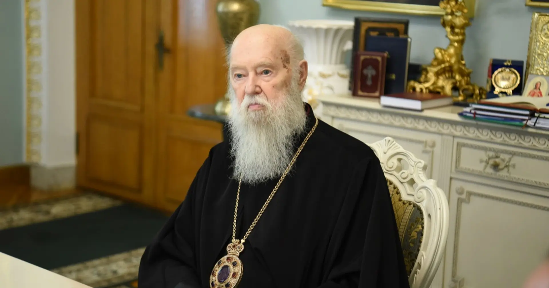 У 96-річного патріарха Філарета погіршився стан: в ПЦУ попросили молитись за його здоров’я