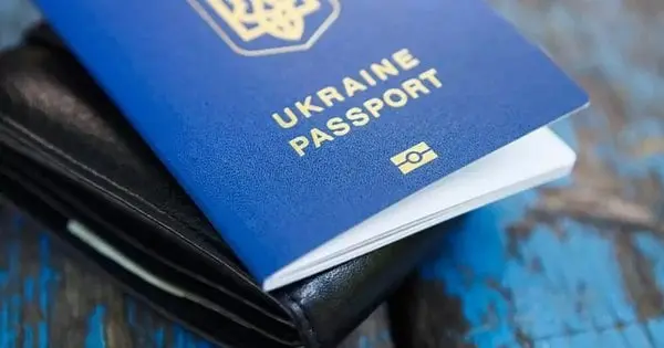 У всіх посольствах і консульствах України за кордоном запрацювала система «е-Консул»