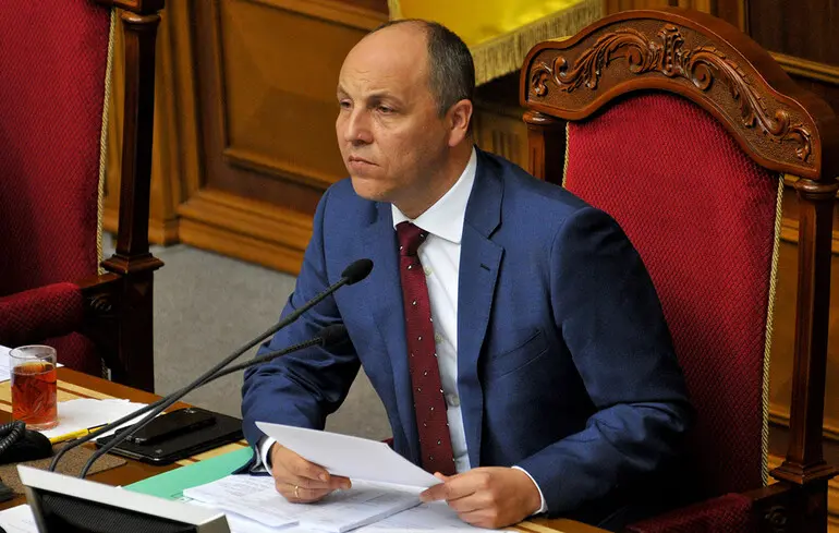 Петиція про присвоєння Парубію Героя України набрала понад 25 тисяч голосів