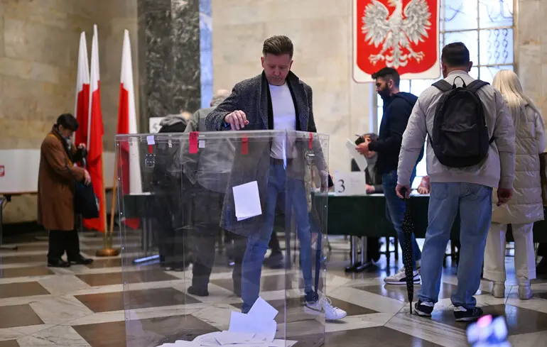 Польський Центрвиборчко відклав розгляд скарг на порушення під час президентських виборів: причина