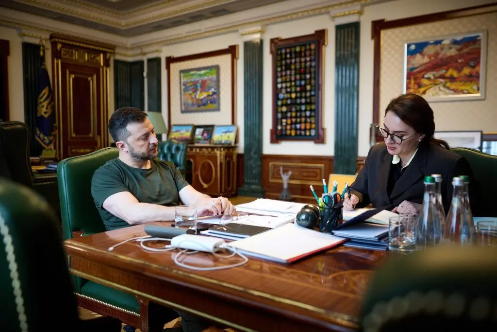 Перетин кордону: Уряд збирається оновити правила виїзду чоловіків 18-22 років
