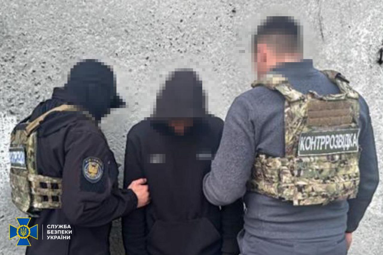 СБУ: Задержаны шесть поджигателей Укрзализныци и авто ВСУ, младшему из них 13 лет – фото