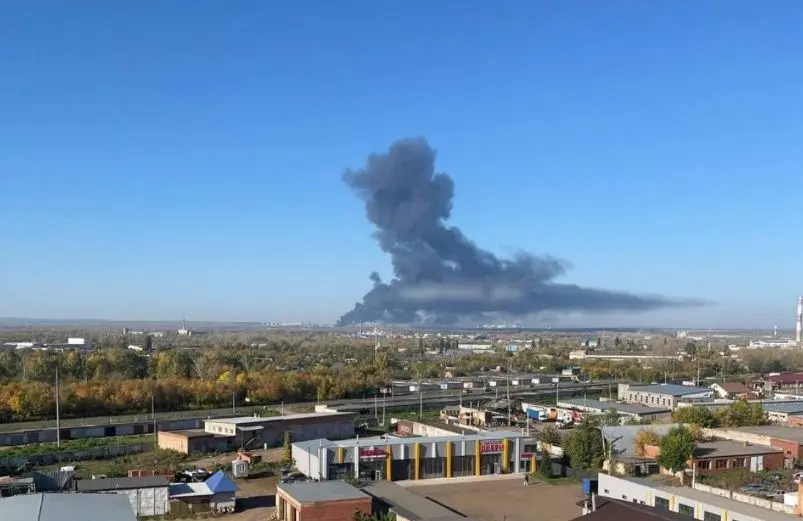 В Башкортостане повторно атакован НПЗ Газпрома, возник пожар – видео