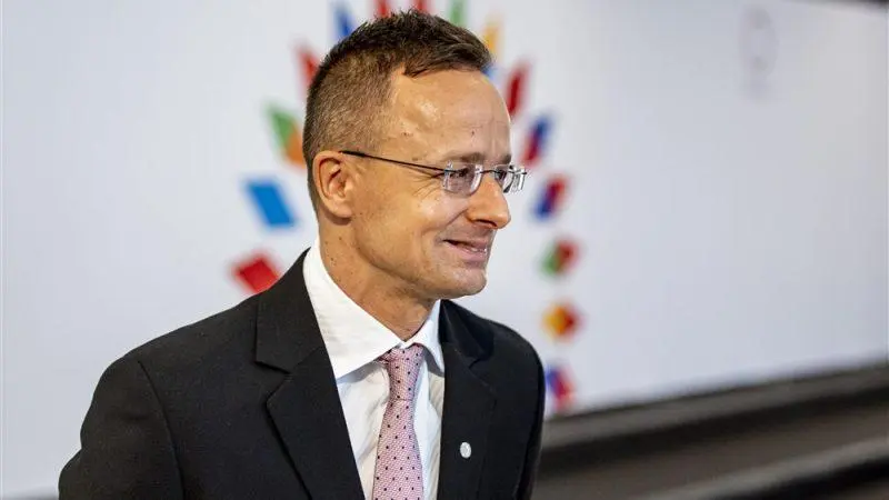 Сійярто каже, що Україна нібито відмовляється розслідувати побиття угорця на Закарпатті