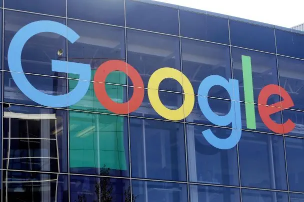 Google Ex-Director Warns of Dystopian Future by 2027