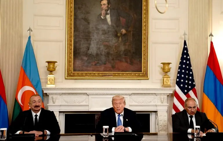 Азербайджан і Вірменія підписали мирну угоду за посередництва Трампа