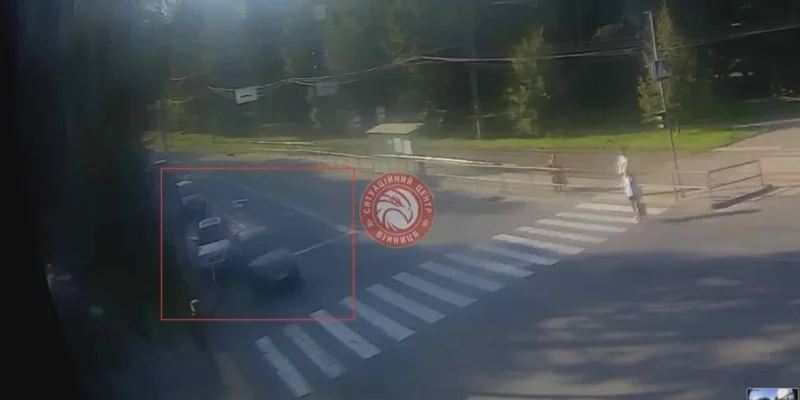 ДТП на перехресті: у Вінниці зіткнулись два автомобілі