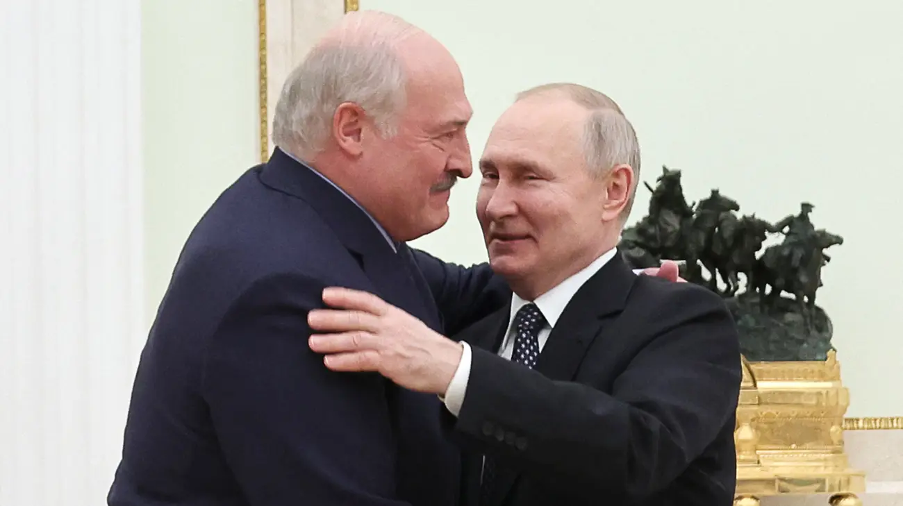 Лукашенко після зустрічі з Путіним зажадав поговорити з Зеленським