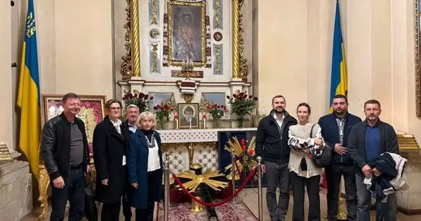 Відреставрований хрест повернуть на купол собору Святого Юра