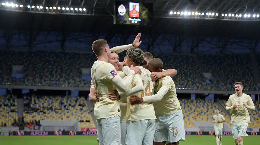 "Шахтар" розгромив "Рух" і очолив турнірну таблицю чемпіонату України з футболу