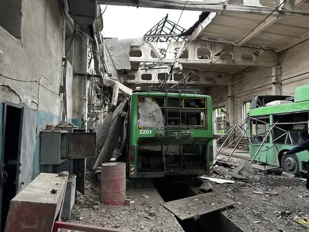 Пекельна ніч у Харкові: що відомо про наслідки "прильотів" та постраждалих (фото, відео)