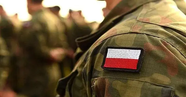 У разі нападу Росії 70% поляків висловили готовність залишитися в країні