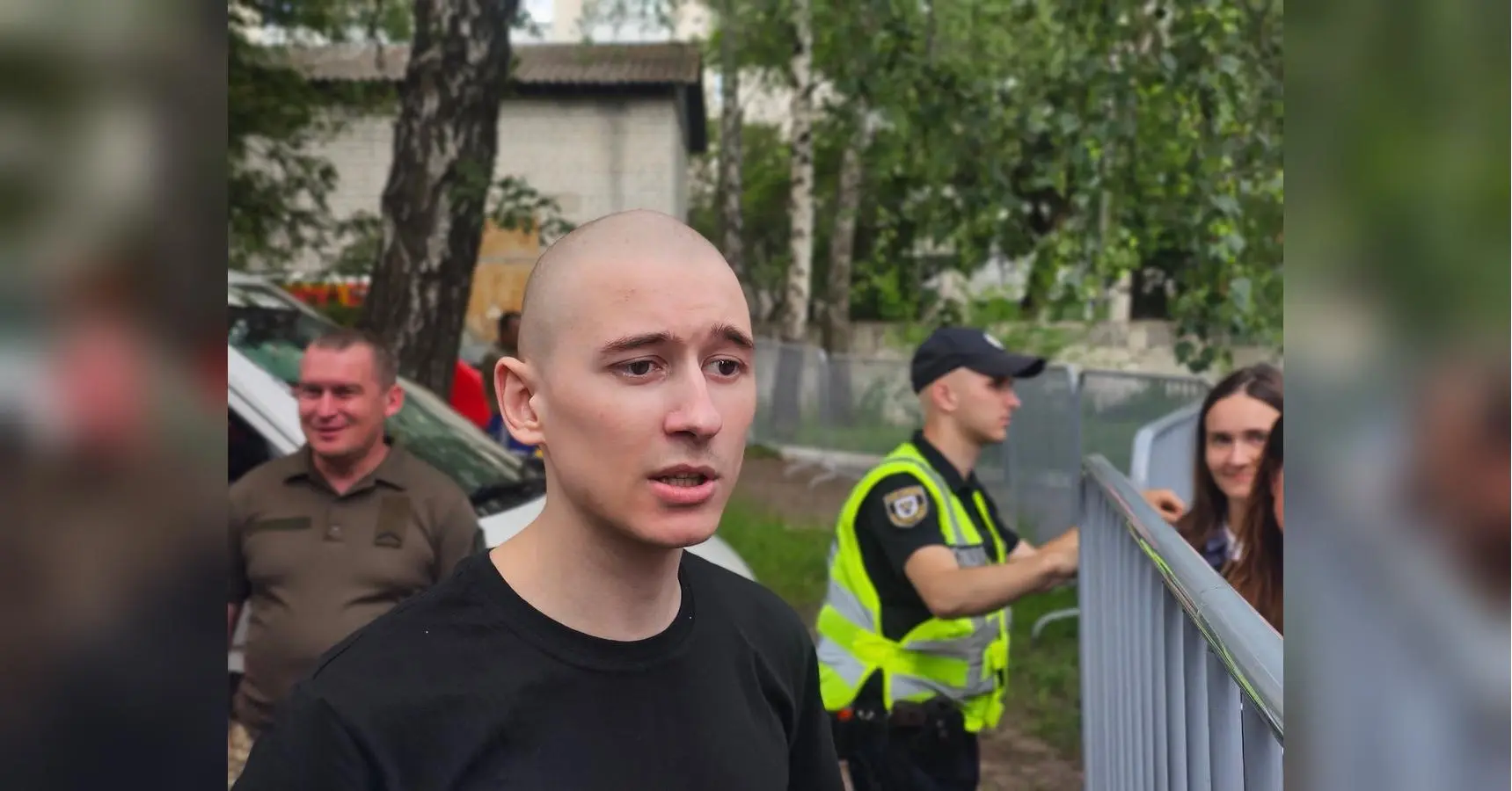 «Тепер у мене є задача — придумати, про що мріяти»: історія звільненого з полону захисника Маріуполя, якого не зустрічали в Україні родичі