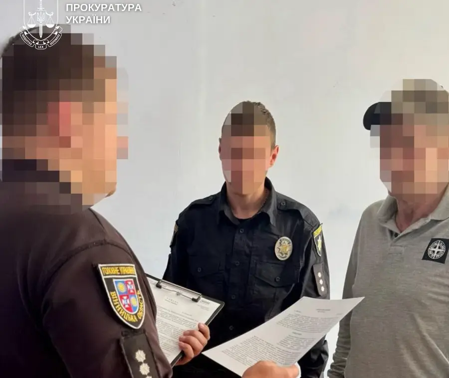 Дід ґвалтував рідну онуку: на Вінниччині взяли під варту 57-річного чоловіка