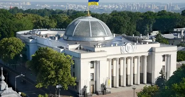 Верховна Рада схвалила законопроєкт про штрафи для медіа за ототожнення адвоката з клієнтом