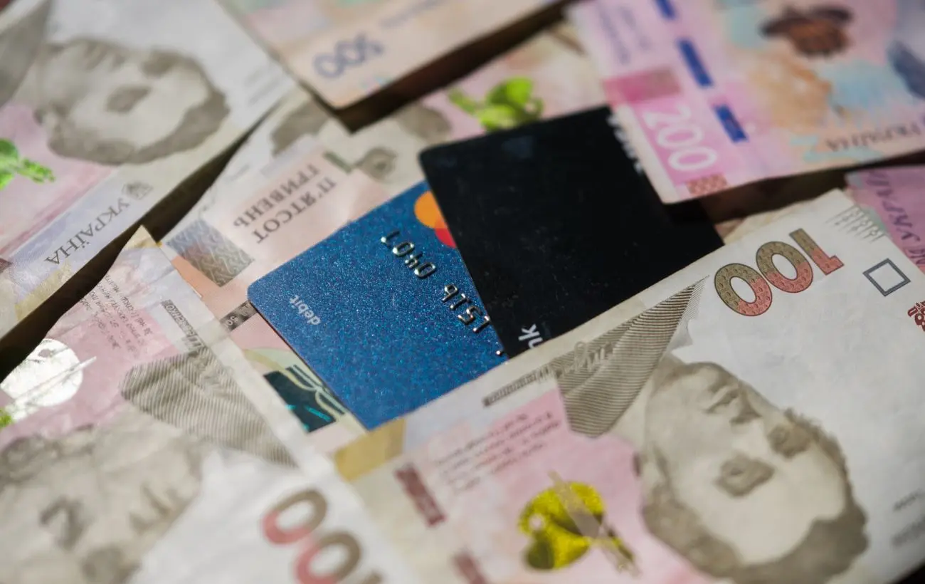 У Раді хочуть встановити ліміт зарплат чиновників до 80 тисяч, але не для всіх