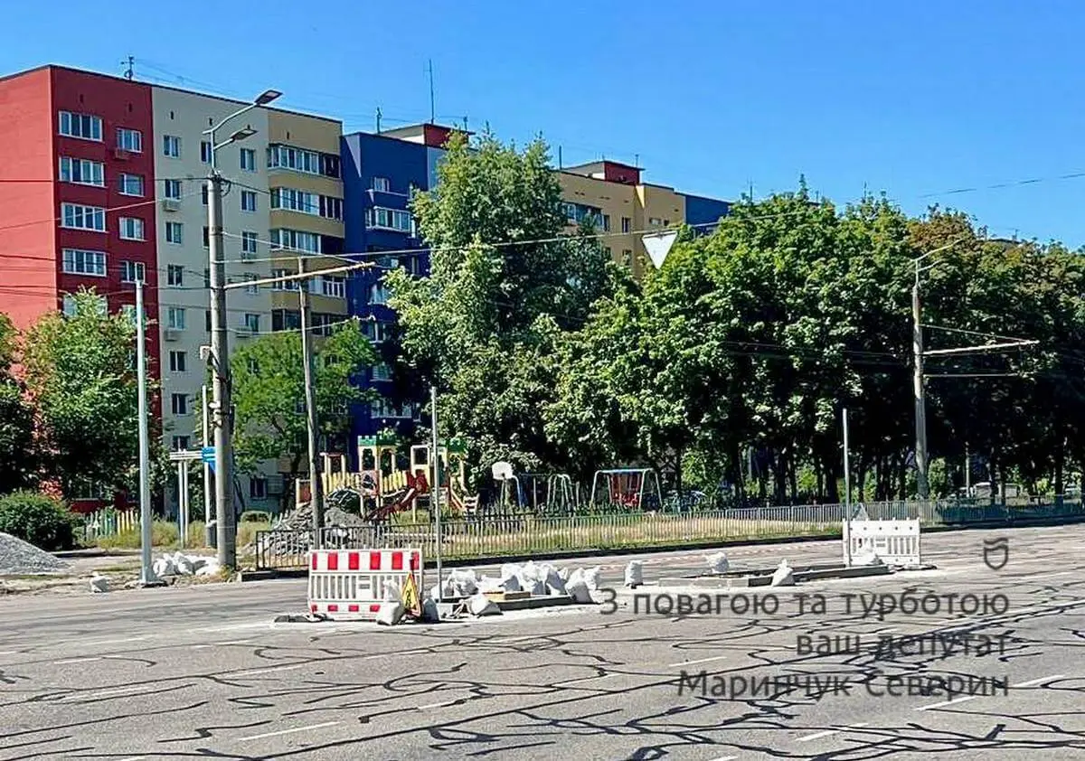 У Дніпрі на перехресті Метробудівської та Набережної Заводської встановлюють світлофор