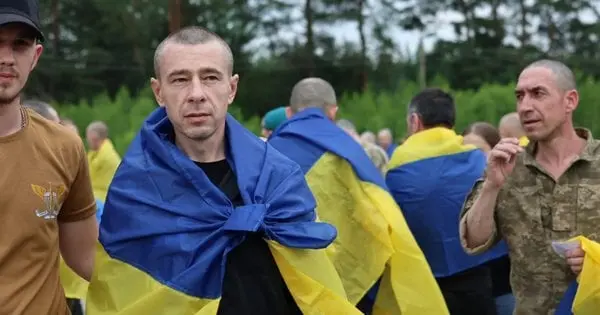 Україна повернула ще одну групу військових з російського полону