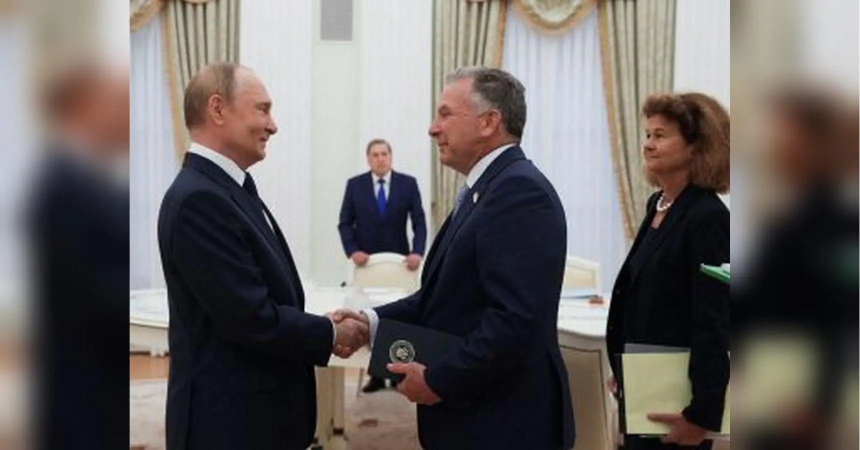 Дуже продуктивні: що сказав Трамп про зустріч путіна та Віткоффа у москві