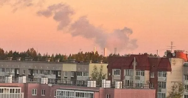 В нафтоналивному порту у Ленінградській області спалахнуло судно через атаку БпЛА