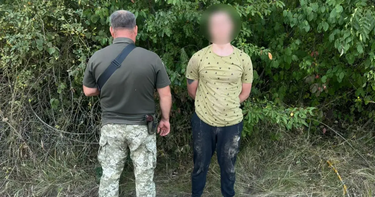 На Вінниччині прикордонники зупинили чоловіка, який хотів переплисти через Дністер