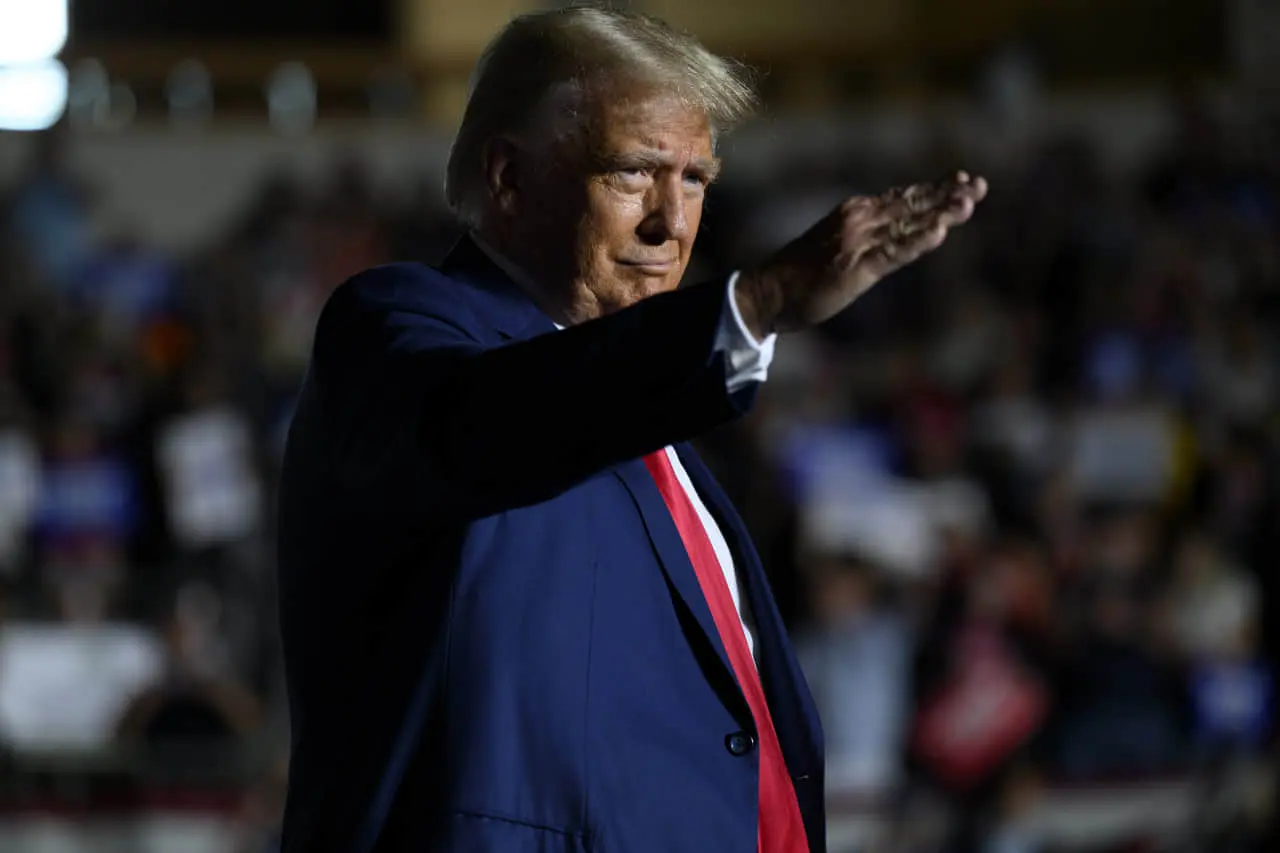 Сі Цзіньпін пообіцяв Трампу не атакувати Тайвань, поки він президент
