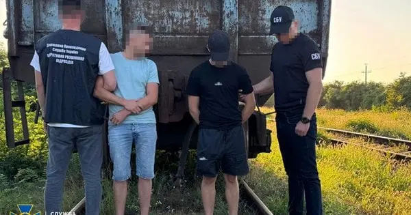 На Закарпатті помічник машиніста перевозив ухилянтів у локомотивах «Укрзалізниці»