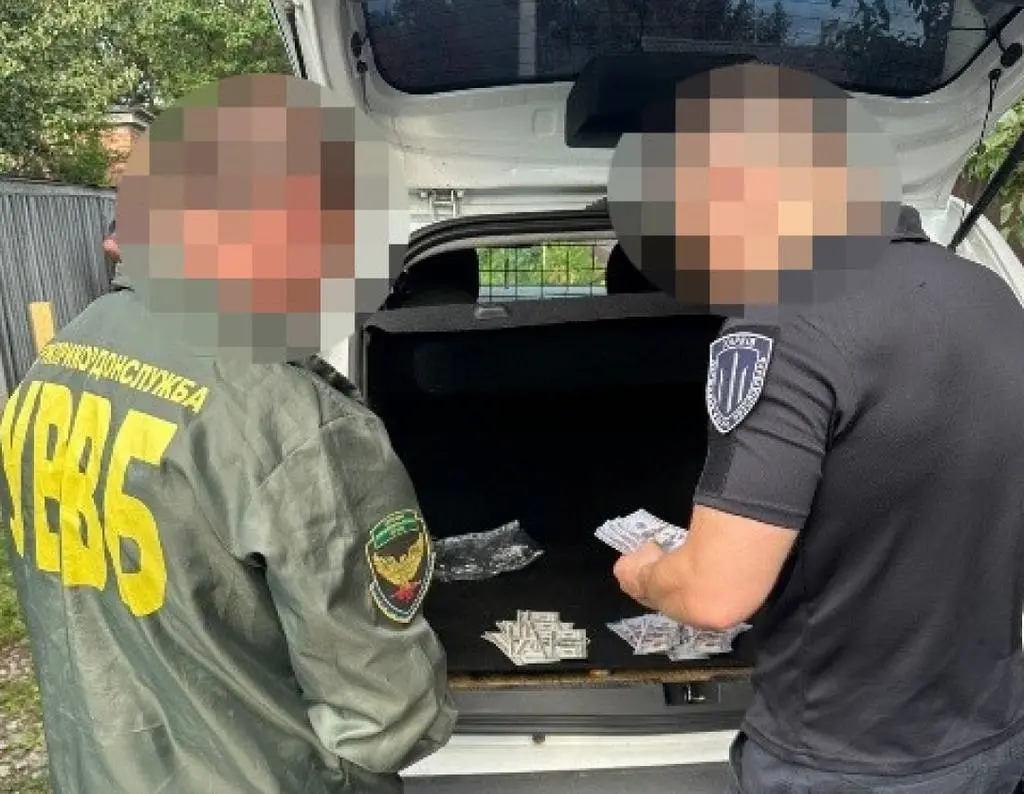 Військовий із Харківщини торгував гуманітарними авто для СОУ – ДПСУ (фото)