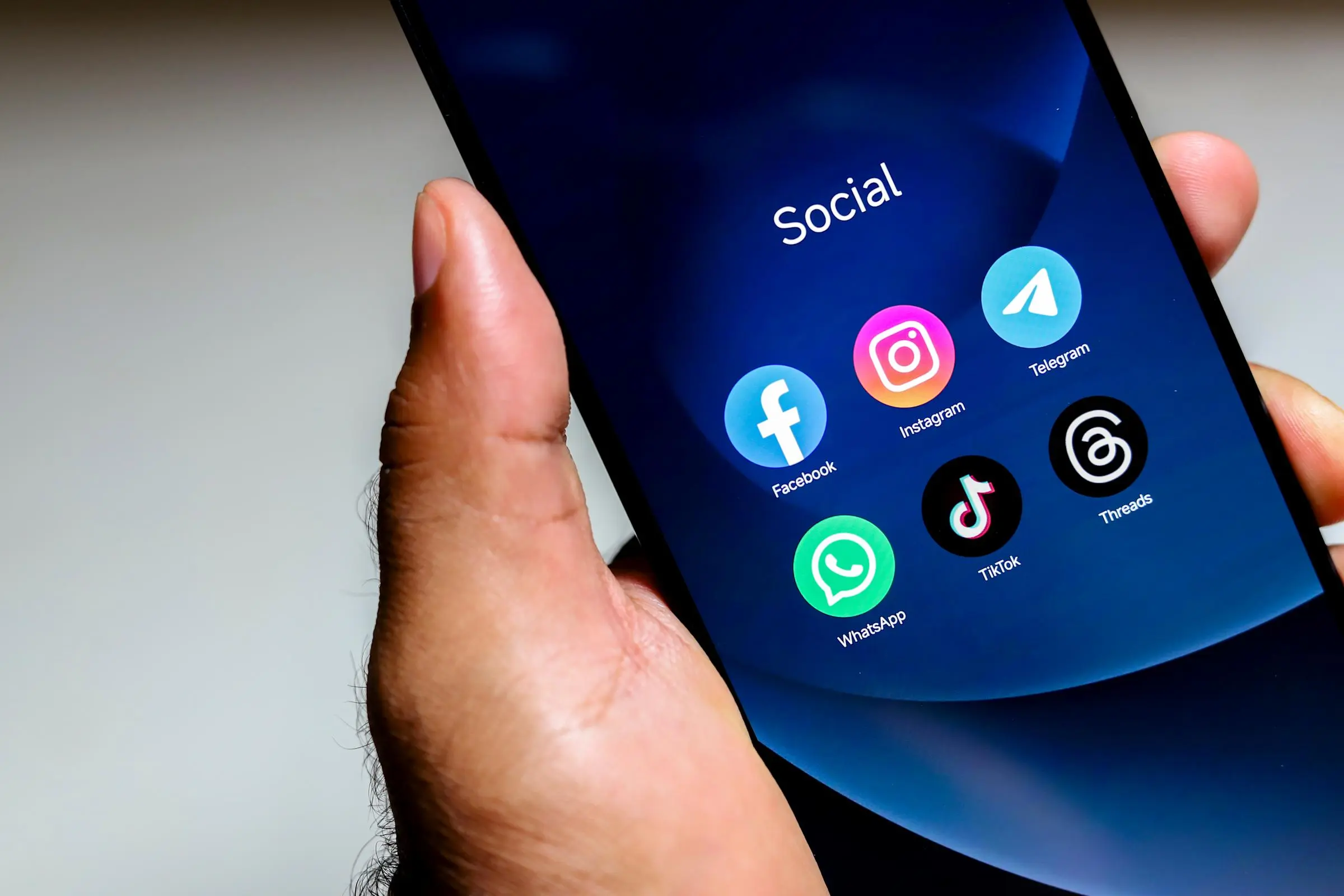 Instagram обмежує можливість вести прямі ефіри