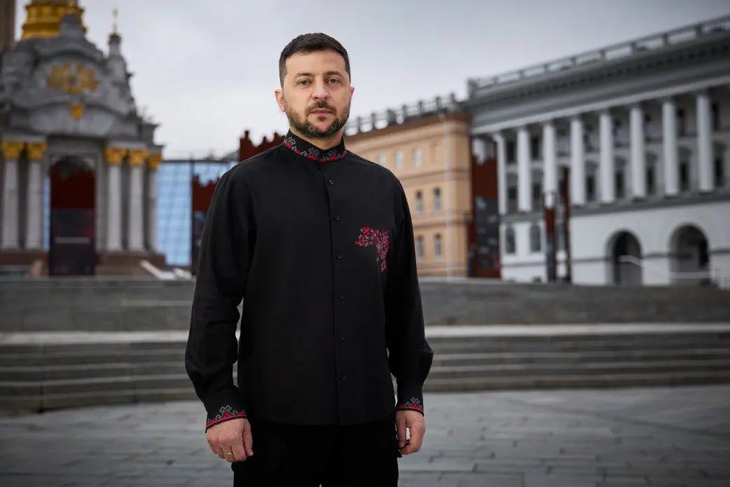 “Ми будуємо Україну, у якої буде достатня сила й міць, аби жити в безпеці та мирі”, – Президент у День Незалежності (відео)