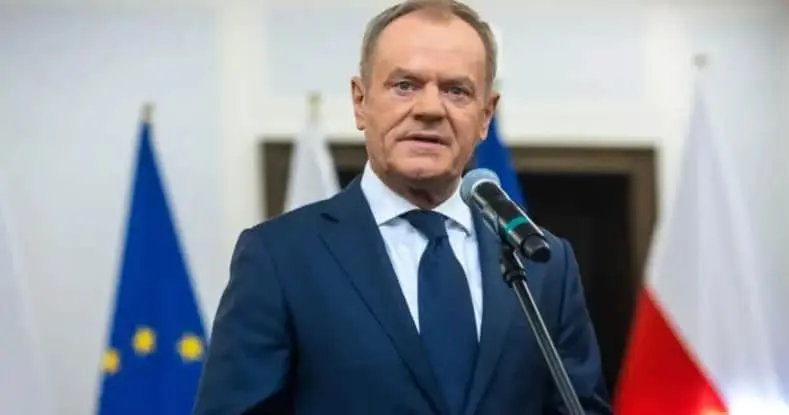 Туск після удару РФ по будівлі Кабміну: Зволікання і спроби заспокоїти Путіна не мають сенсу