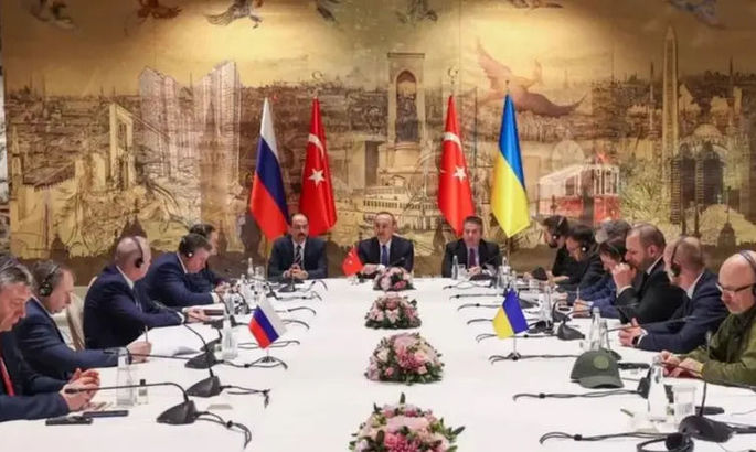 Россия предложила Украине прекращение огня на 2-3 дня на &quot;отдельных участках фронта&quot;, - Мединский